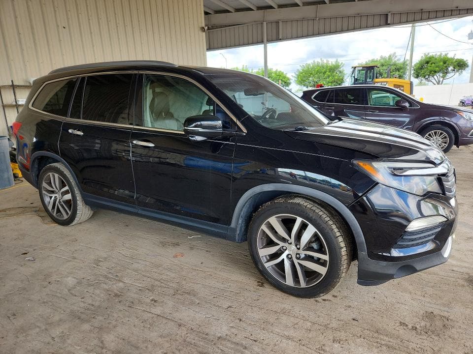 2017 HONDA PILOT TOURING 4
