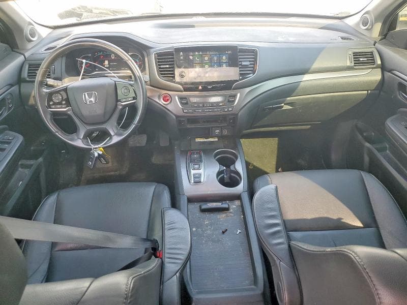 2021 HONDA PILOT SE 8