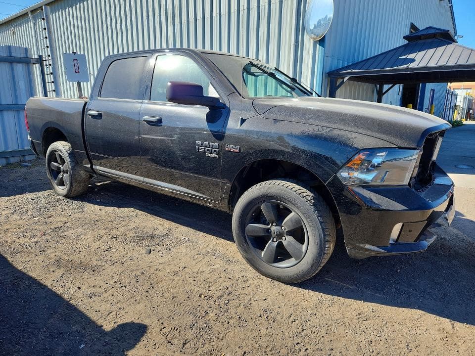 2023 RAM 1500 CLASSIC TRADESMAN 4