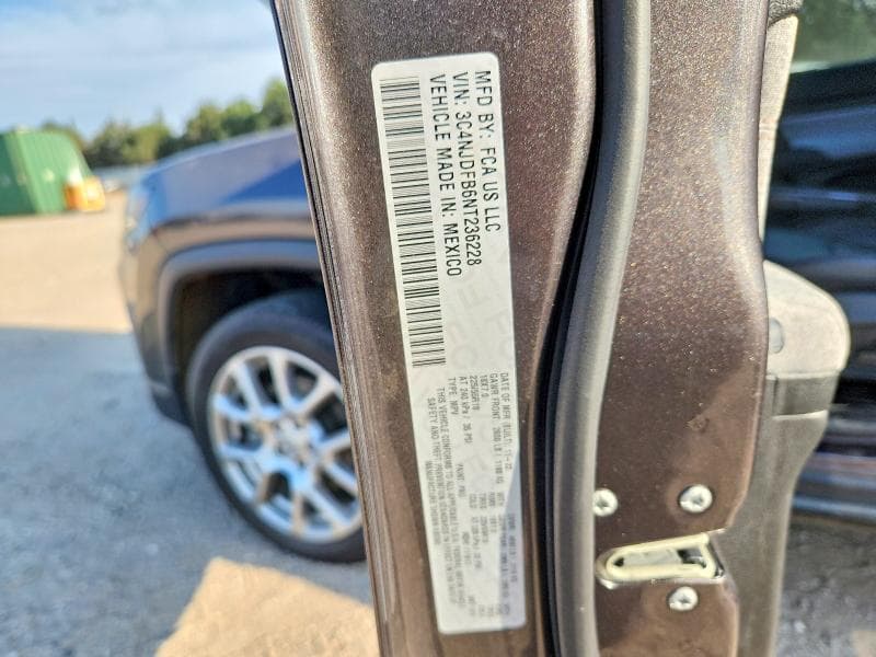 2022 JEEP COMPASS LATITUDE LUX 12
