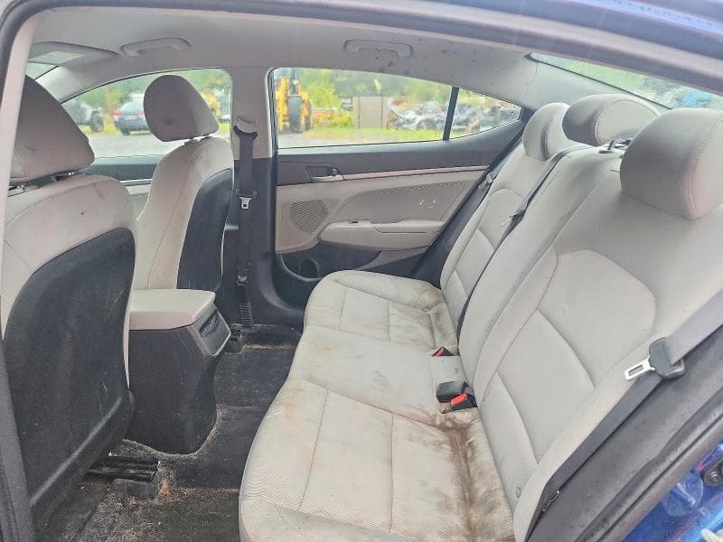 2017 HYUNDAI ELANTRA SE 10