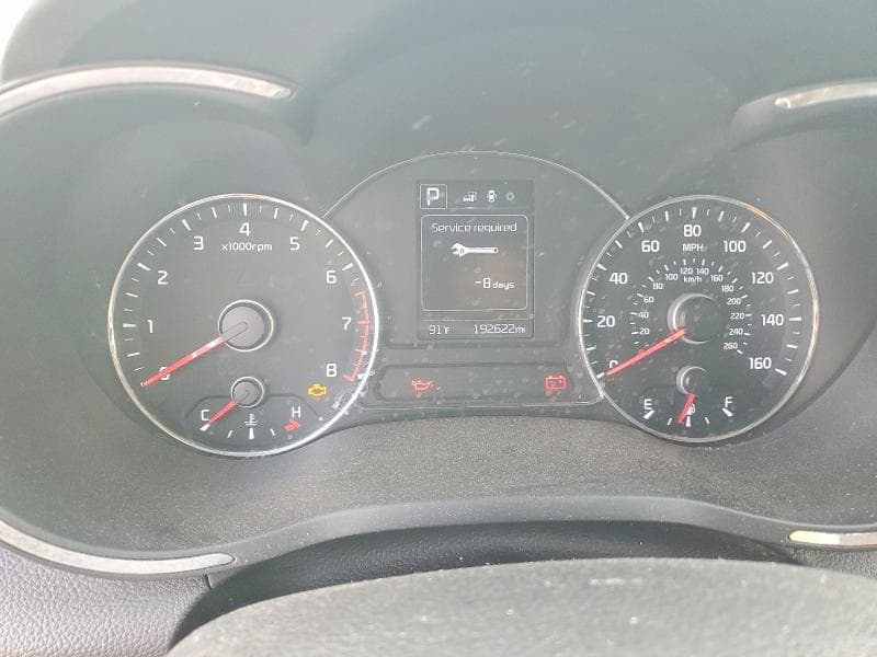 2017 KIA FORTE LX 9