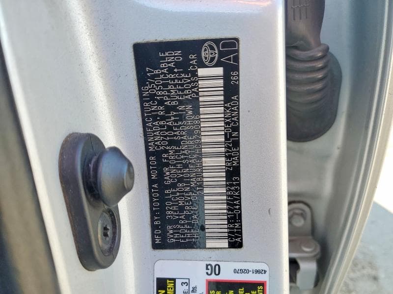 2017 TOYOTA COROLLA LE 12