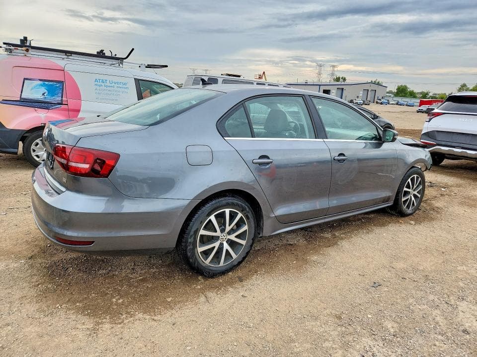 2017 VOLKSWAGEN JETTA SE 3