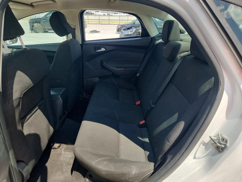 2017 FORD FOCUS SE 10