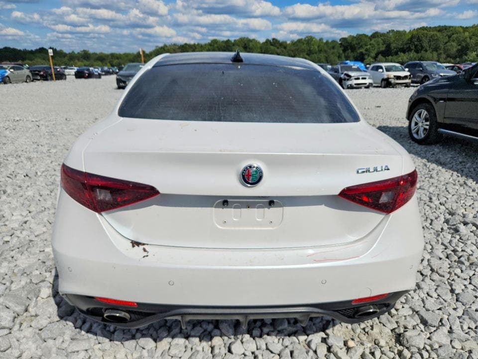 2019 ALFA ROMEO GIULIA TI 6
