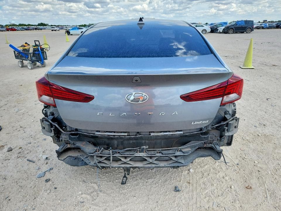 2019 HYUNDAI ELANTRA LIMITED 6
