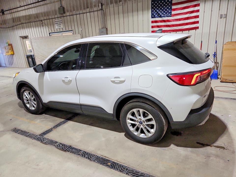 2022 FORD ESCAPE SE 2
