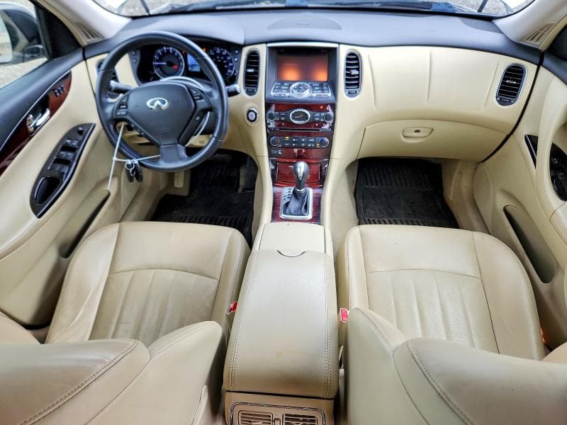 2017 INFINITI QX50 BASE 8