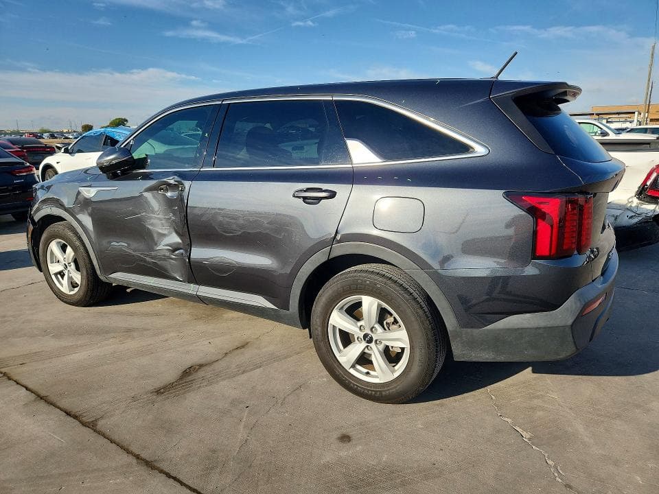2022 KIA SORENTO LX 2