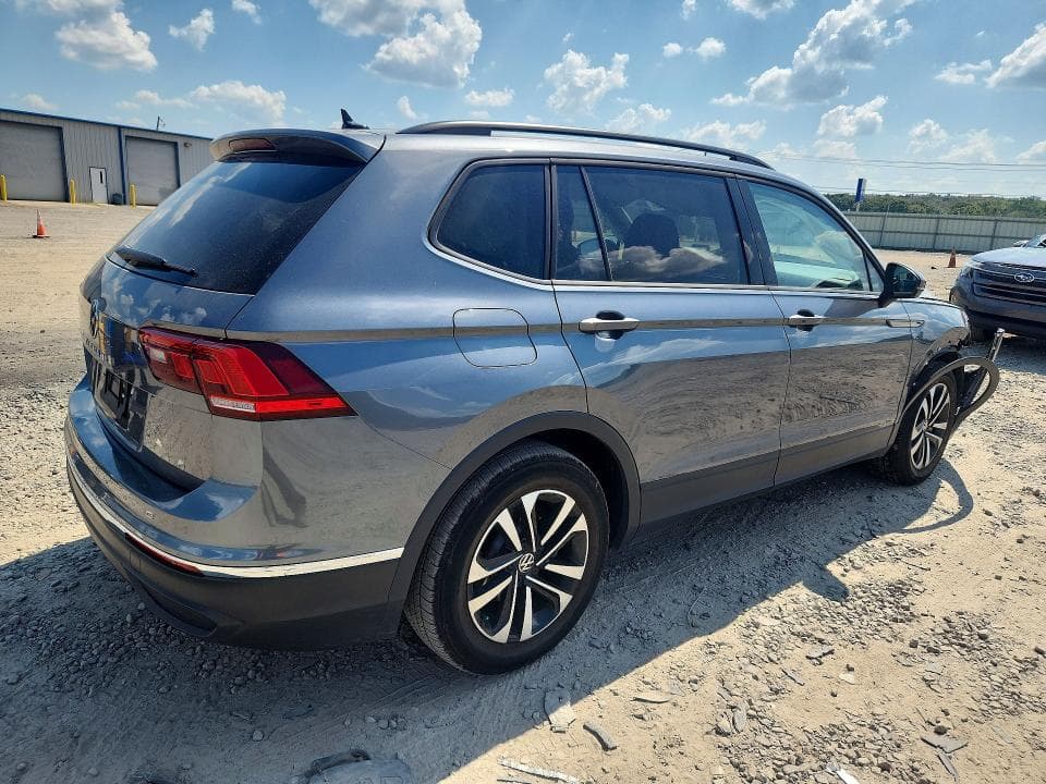 2023 VOLKSWAGEN TIGUAN S 3