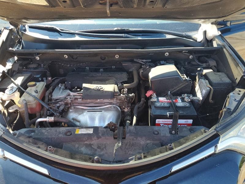 2018 TOYOTA RAV4 LE 11