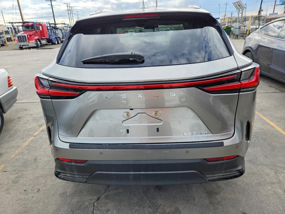 2026 LEXUS NX 350H LUXURY 6