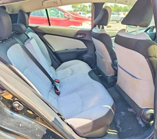 2021 TOYOTA PRIUS LE 10
