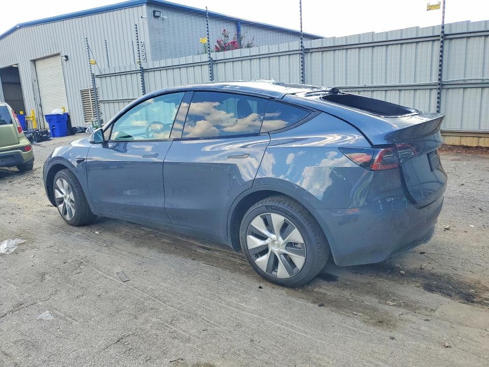 2023 TESLA MODEL Y 2