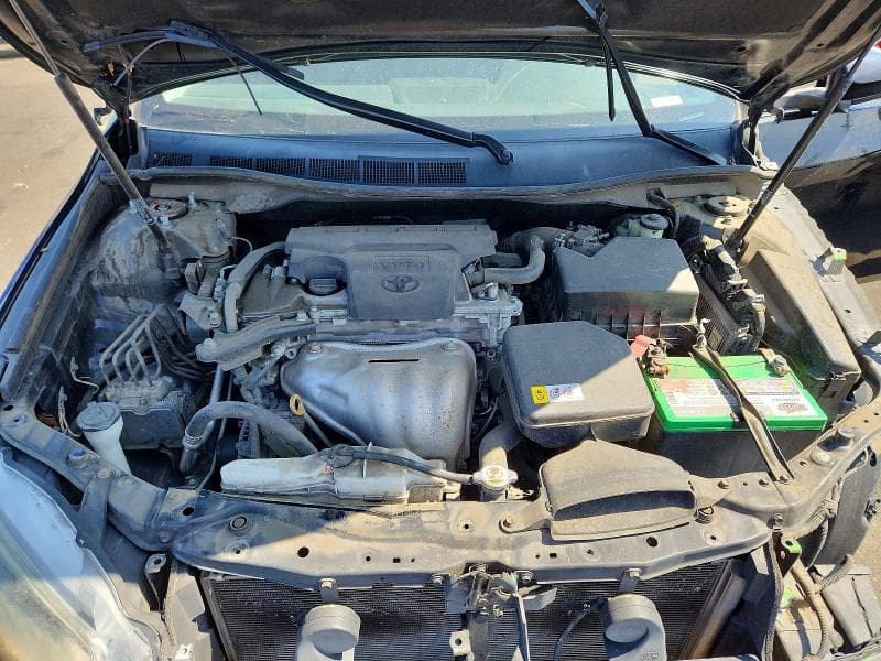 2017 TOYOTA CAMRY SE 11