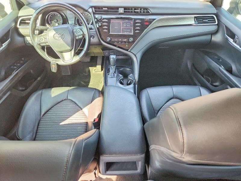 2018 TOYOTA CAMRY SE 8
