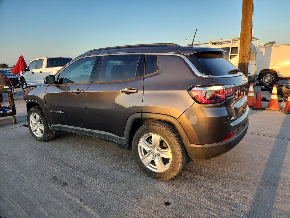 2022 JEEP COMPASS LATITUDE 2