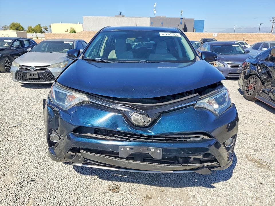 2018 TOYOTA RAV4 XLE 5