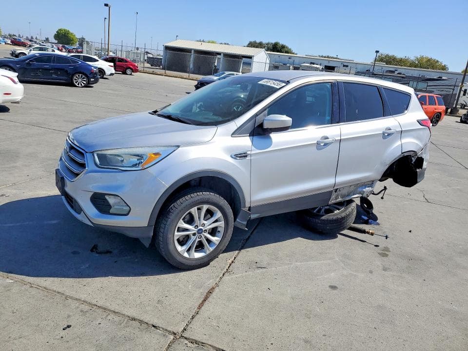 2017 FORD ESCAPE SE - 1
