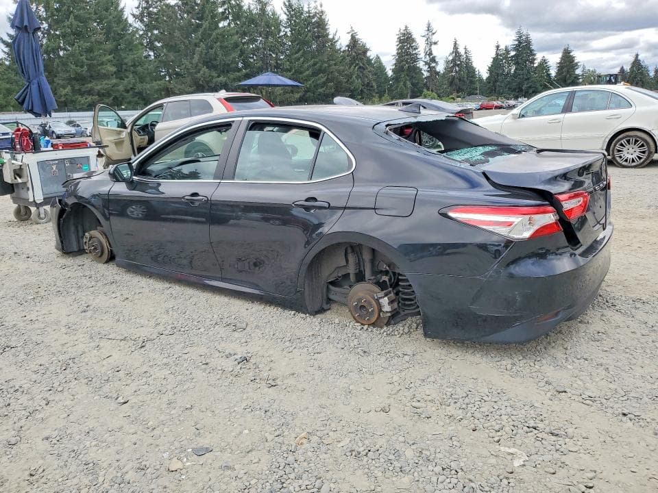 2020 TOYOTA CAMRY LE 2
