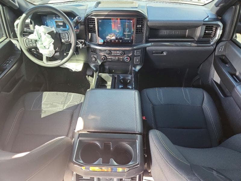2025 FORD F150 STX 8