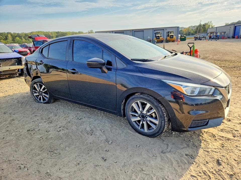2020 NISSAN VERSA SV 4