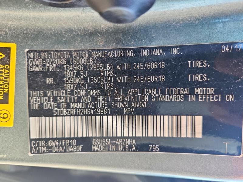 2017 TOYOTA HIGHLANDER LE 13