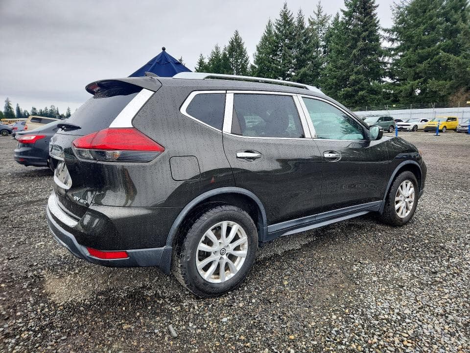 2017 NISSAN ROGUE SV 3