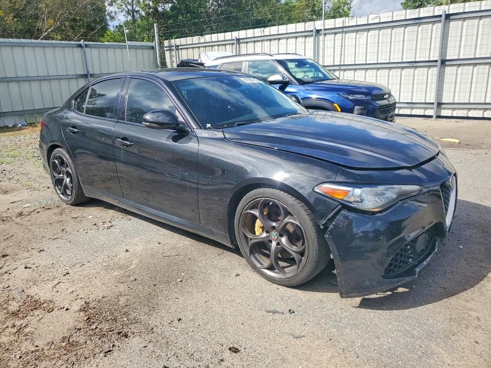 2017 ALFA ROMEO GIULIA TI 4