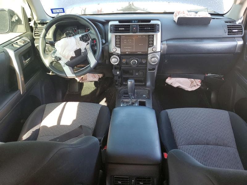 2020 TOYOTA 4RUNNER SR5 8