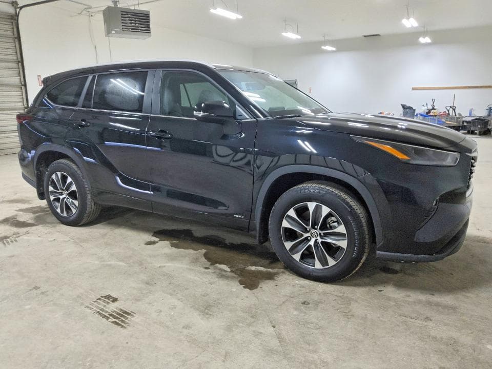 2026 TOYOTA HIGHLANDER HYBRID XLE 4