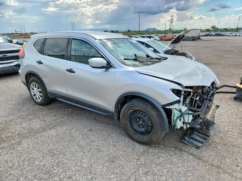 2017 NISSAN ROGUE S 4