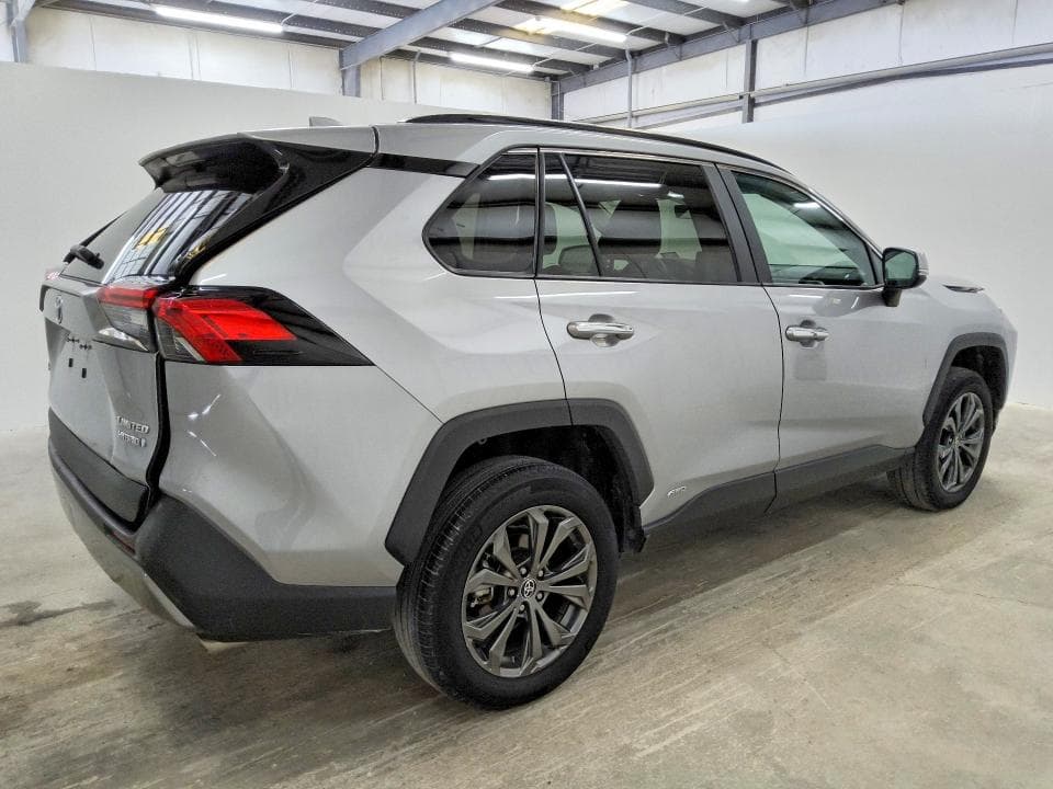 2023 TOYOTA RAV4 LIMITED 3