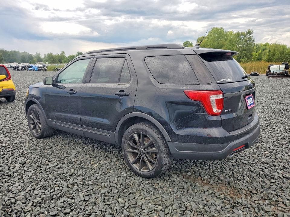 2018 FORD EXPLORER XLT 2