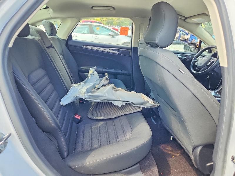 2017 FORD FUSION SE 10