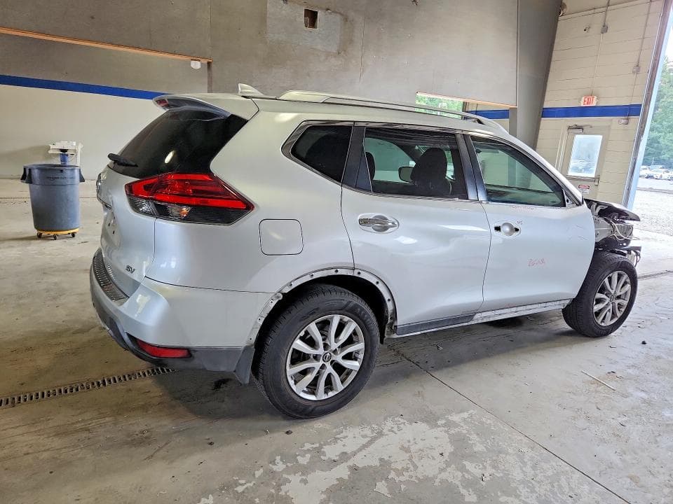 2017 NISSAN ROGUE SV 3