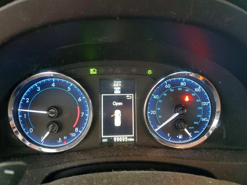 2017 TOYOTA COROLLA SE 9