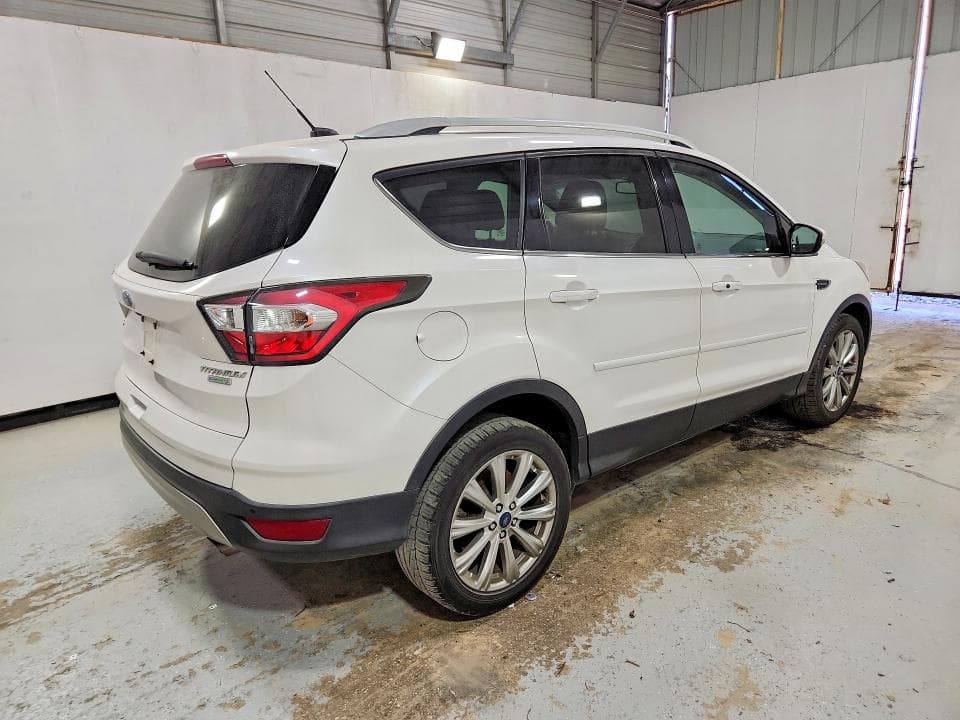 2017 FORD ESCAPE TITANIUM 3