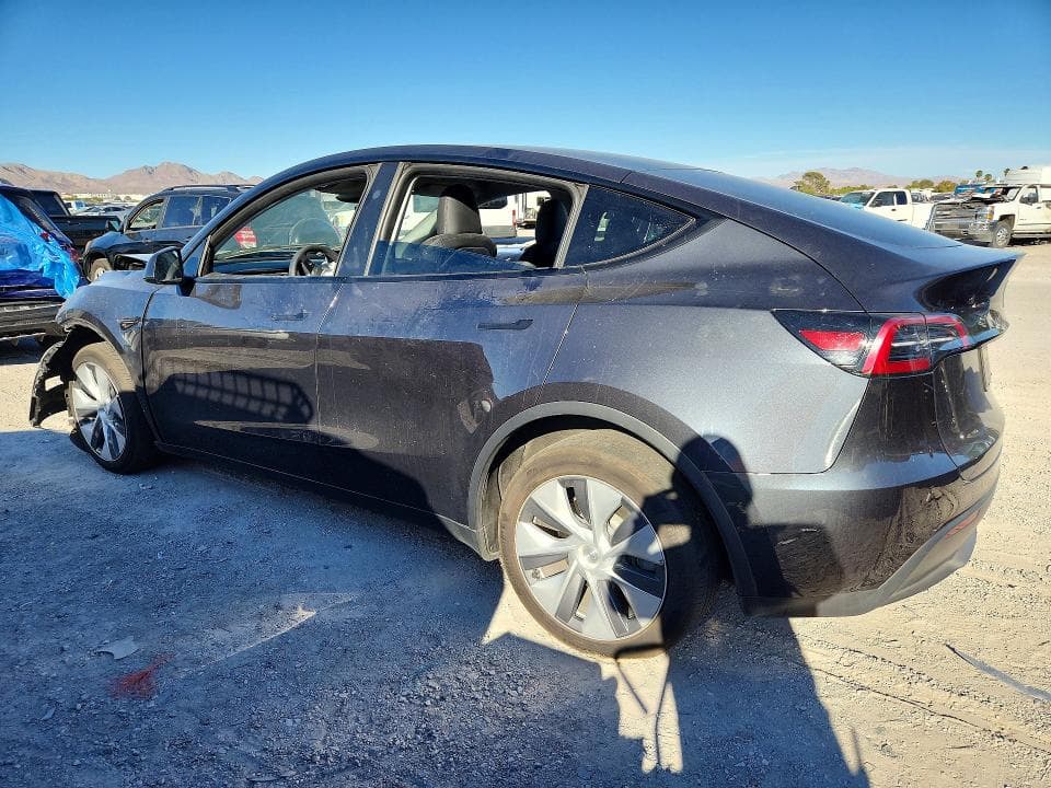 2024 TESLA MODEL Y 2