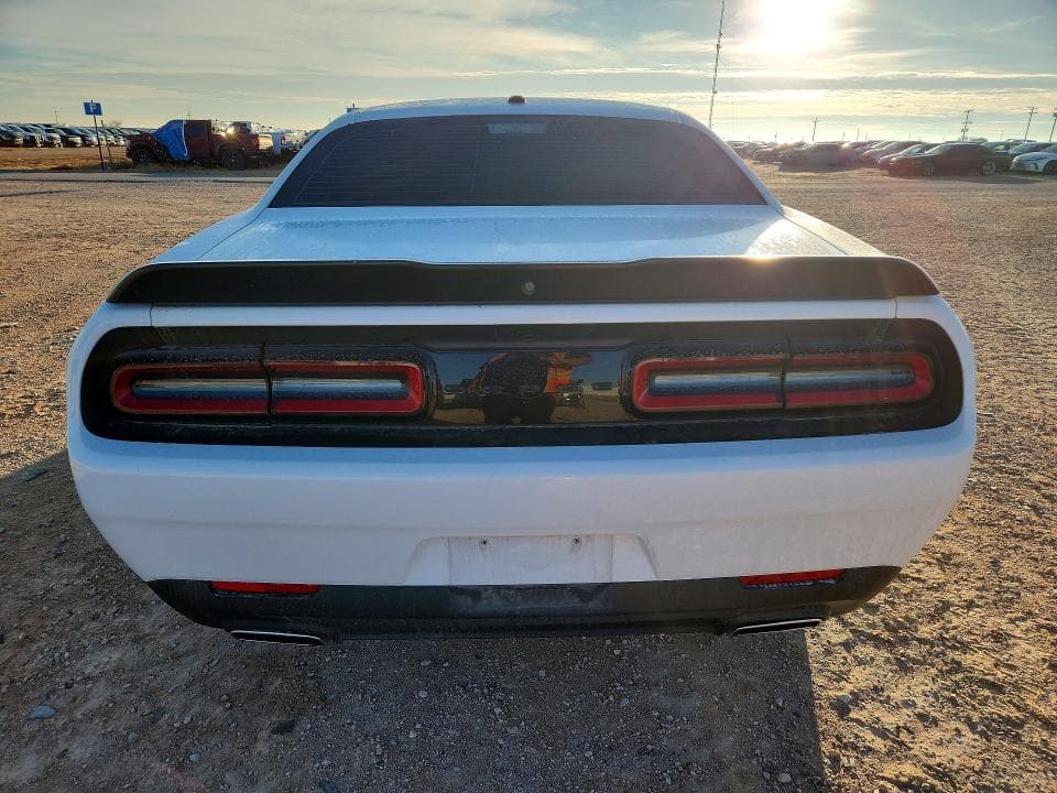 2021 DODGE CHALLENGER SXT 6