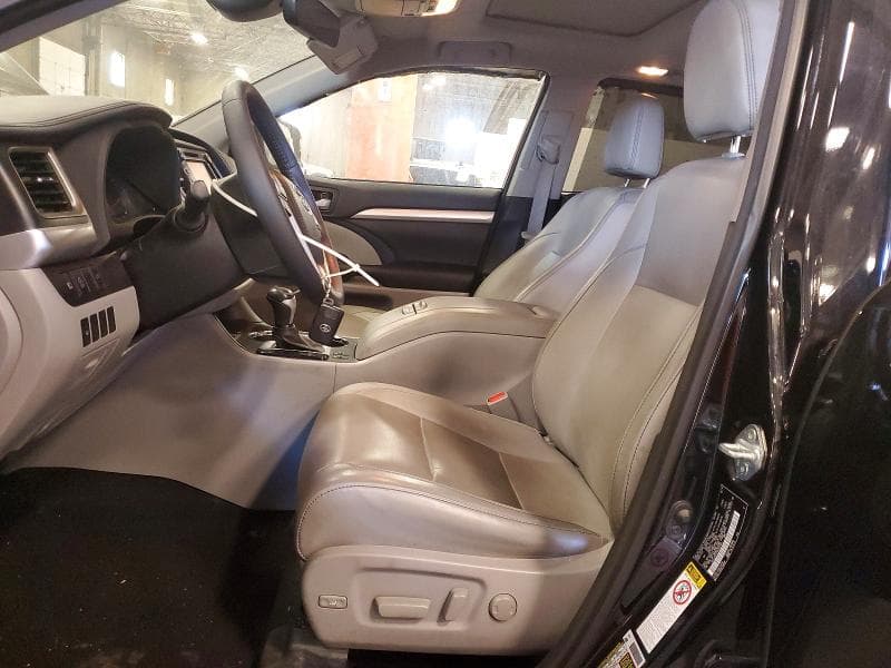 2017 TOYOTA HIGHLANDER XLE 7
