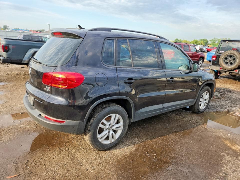2017 VOLKSWAGEN TIGUAN S 3