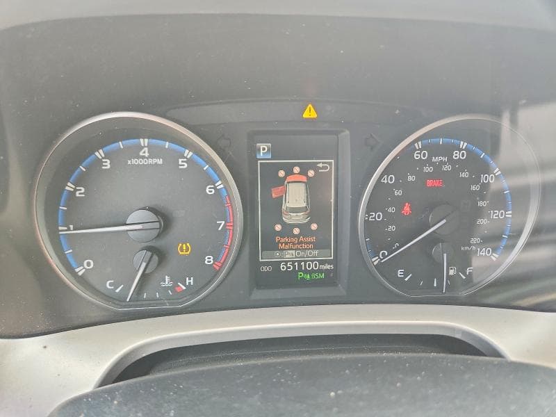 2017 TOYOTA RAV4 XLE 9