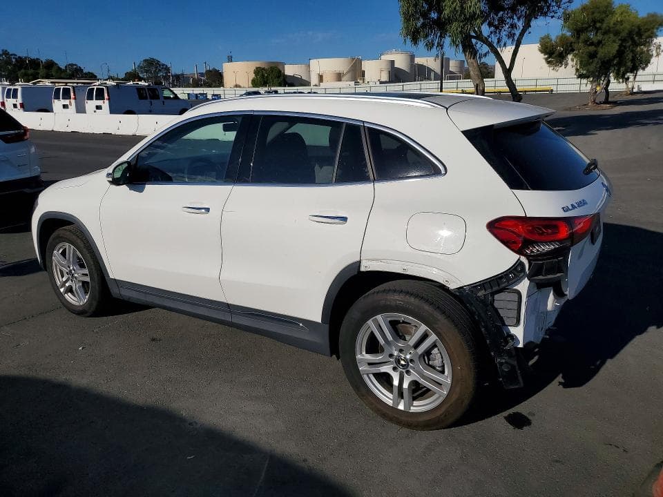 2022 MERCEDES-BENZ GLA 250 2