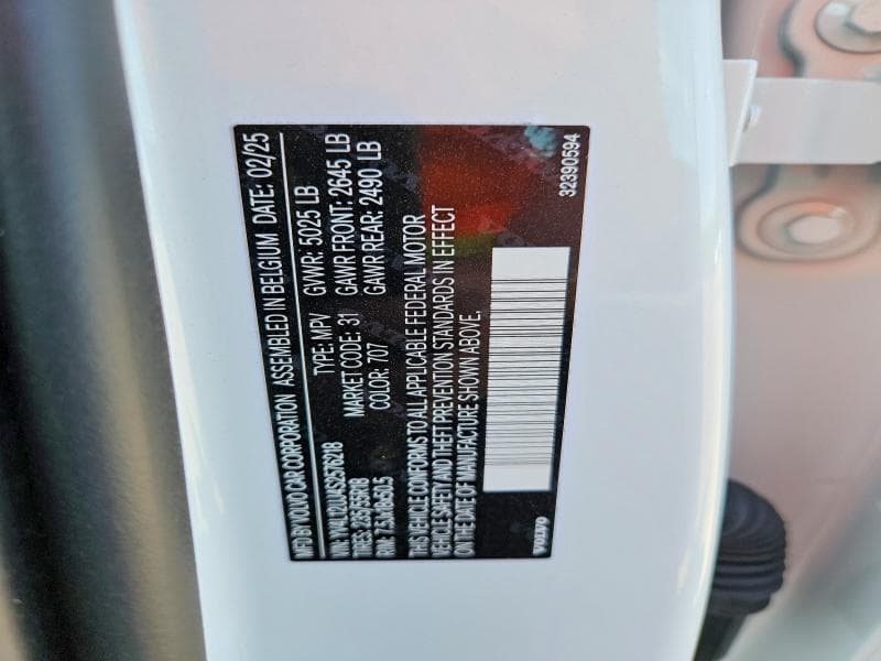 2025 VOLVO XC40 CORE 14
