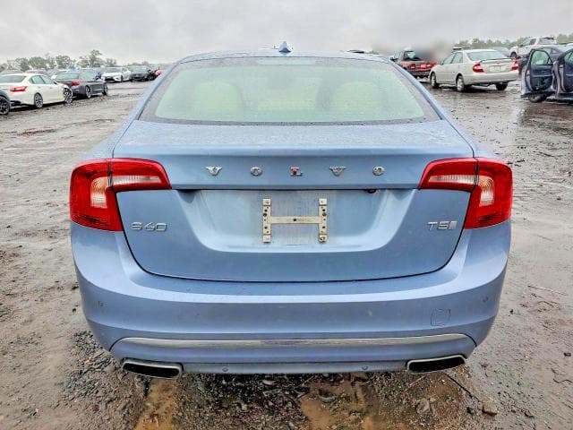 2018 VOLVO S60 PLATINUM 6