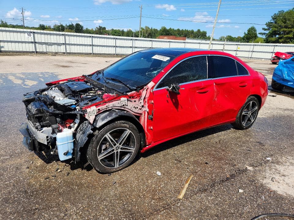 2019 MERCEDES-BENZ A 220
