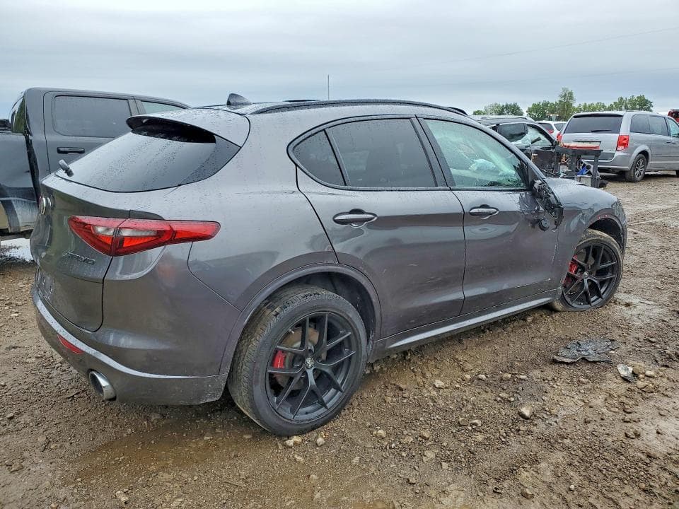 2021 ALFA ROMEO STELVIO TI 3