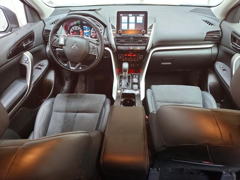2026 MITSUBISHI ECLIPSE CROSS SE 8
